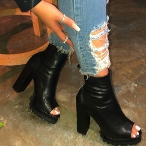 Elegant Black Peep-Toe Heeled Boots
